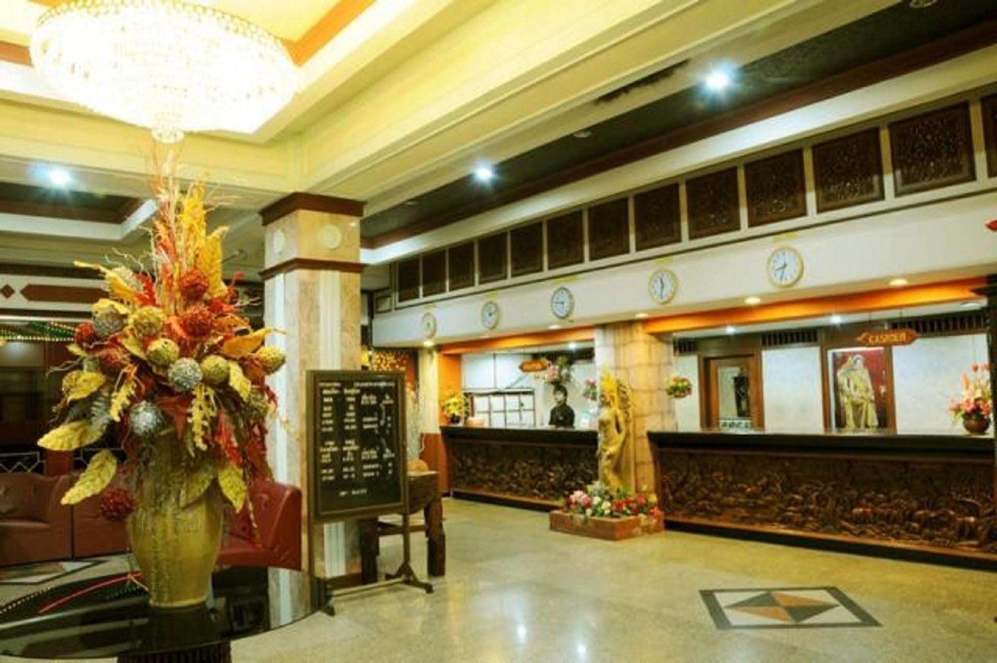 Amarin Nakorn Hotel Phitsanulok Exterior foto